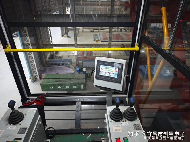 门座机力矩限制器与行车安全监控系统调试验收现场直击 从“人防”到“技防”的安全升级